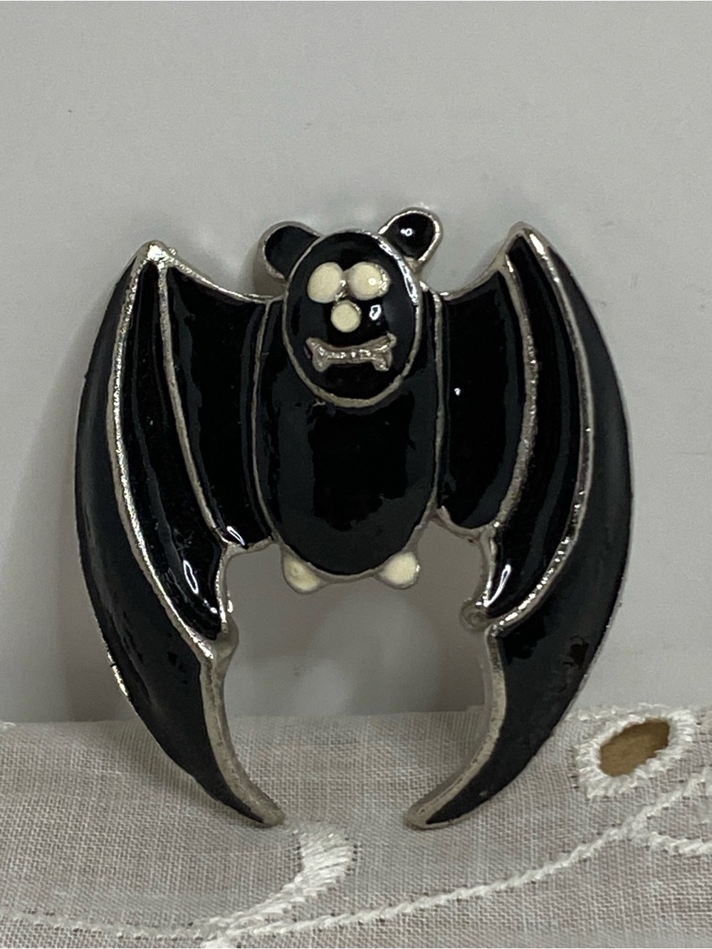 Vintage Black Enamel Bat Brooch Silver Tone Halloween Gothic Figural Pin